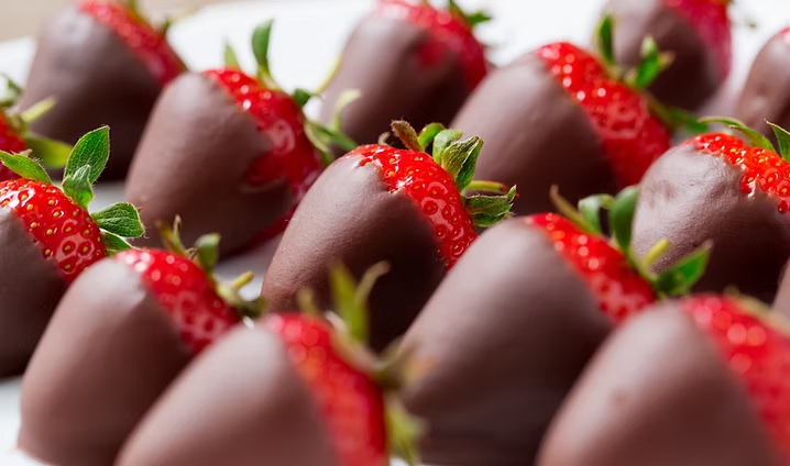 CHOCOLATE COVERED STRAWBERRIES